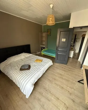 Centre-ville 5 Personnes, Climatise, 2 דירה *