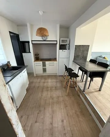 Centre-ville 5 Personnes, Climatise, 2 נרבון
