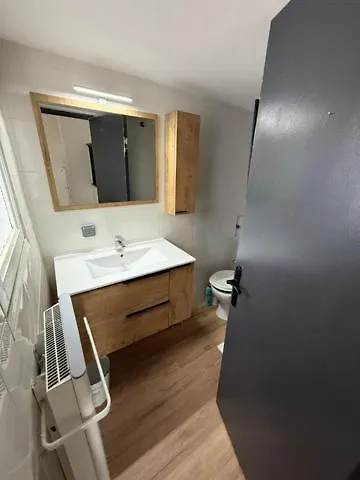 Centre-ville 5 Personnes, Climatise, 2 Apartment *